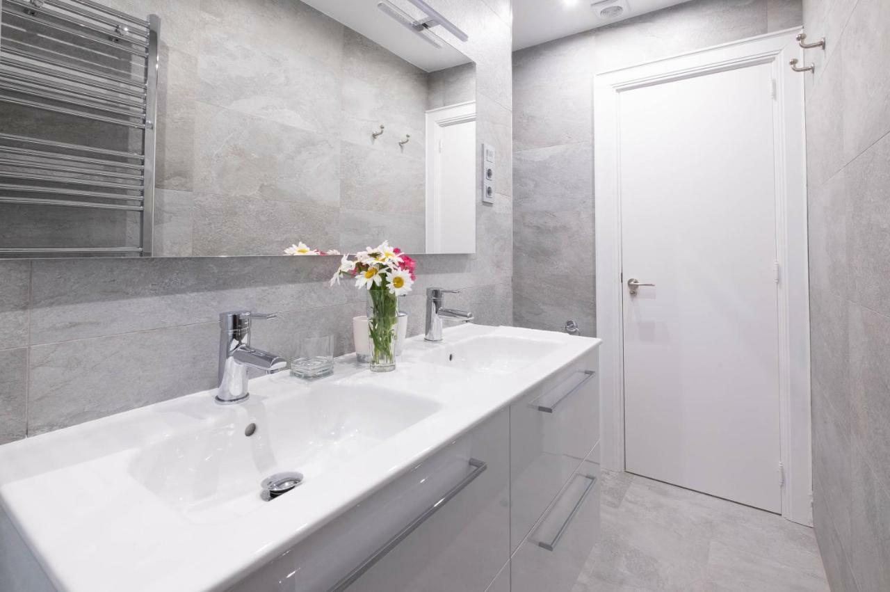Apartamento Tiboli Con Parking Gratuito Билбао Екстериор снимка